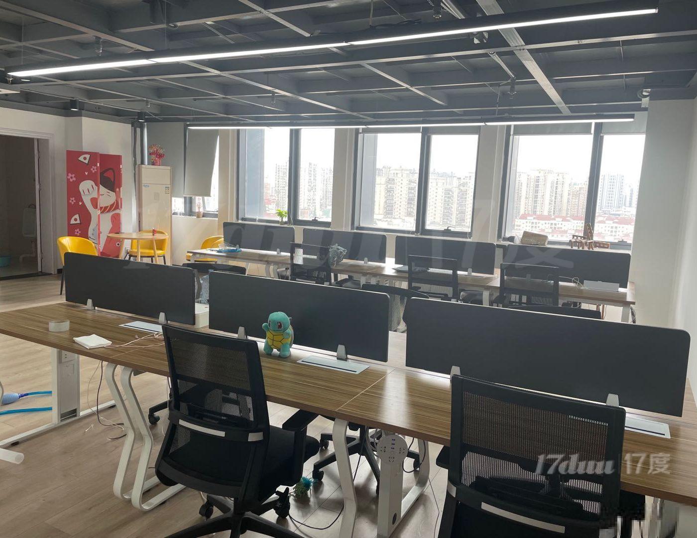绿地威科loft带上下水 实地拍照 现房出租 新村路地铁站