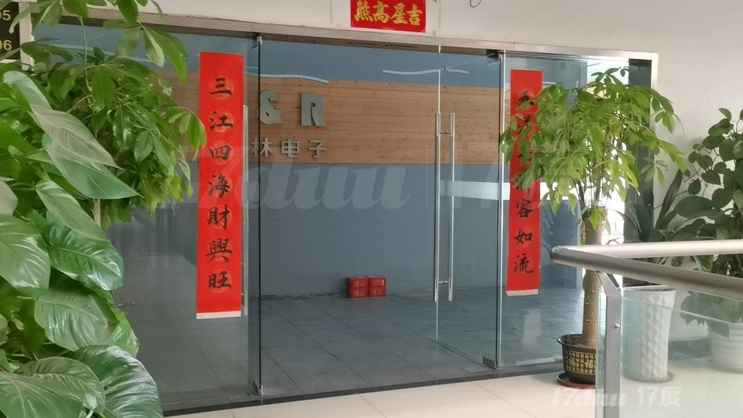 启盛会展产业园--格局方正，双面采光，视野开阔，大气前台