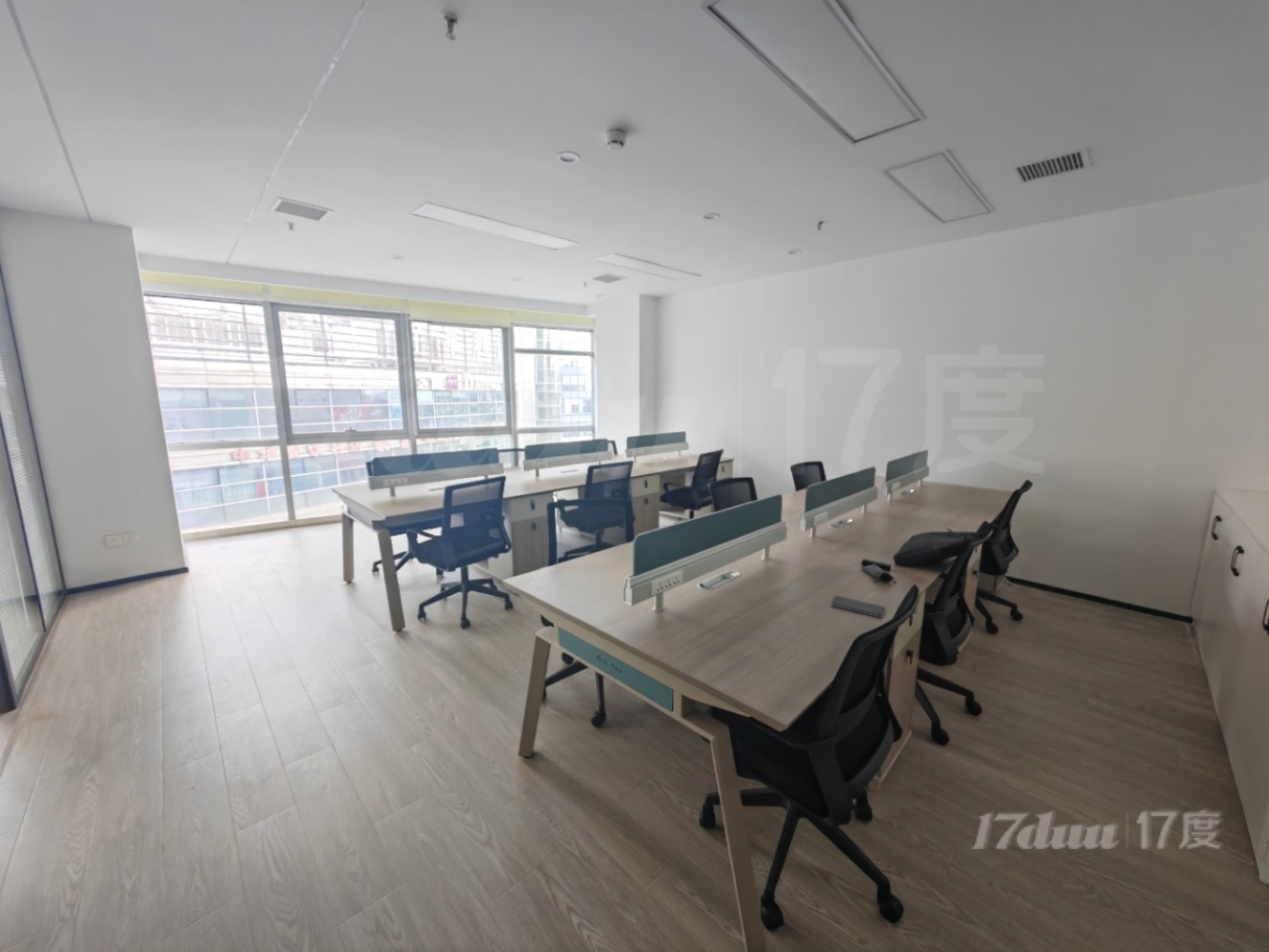 业主急租 精装修带家具 可租可售 全景落地采光 中环核心地段