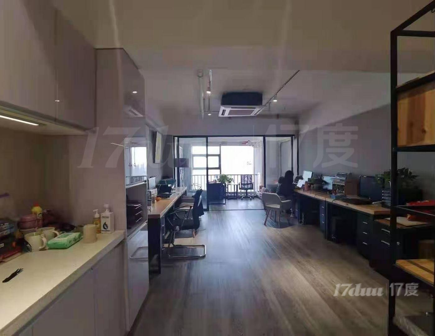 宝山万达广场多套40-60平精装修带家具，小面积工作优选 房