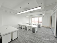 全新项目交付 精装带家具 拎包办公 户型方正 落地窗双面采光