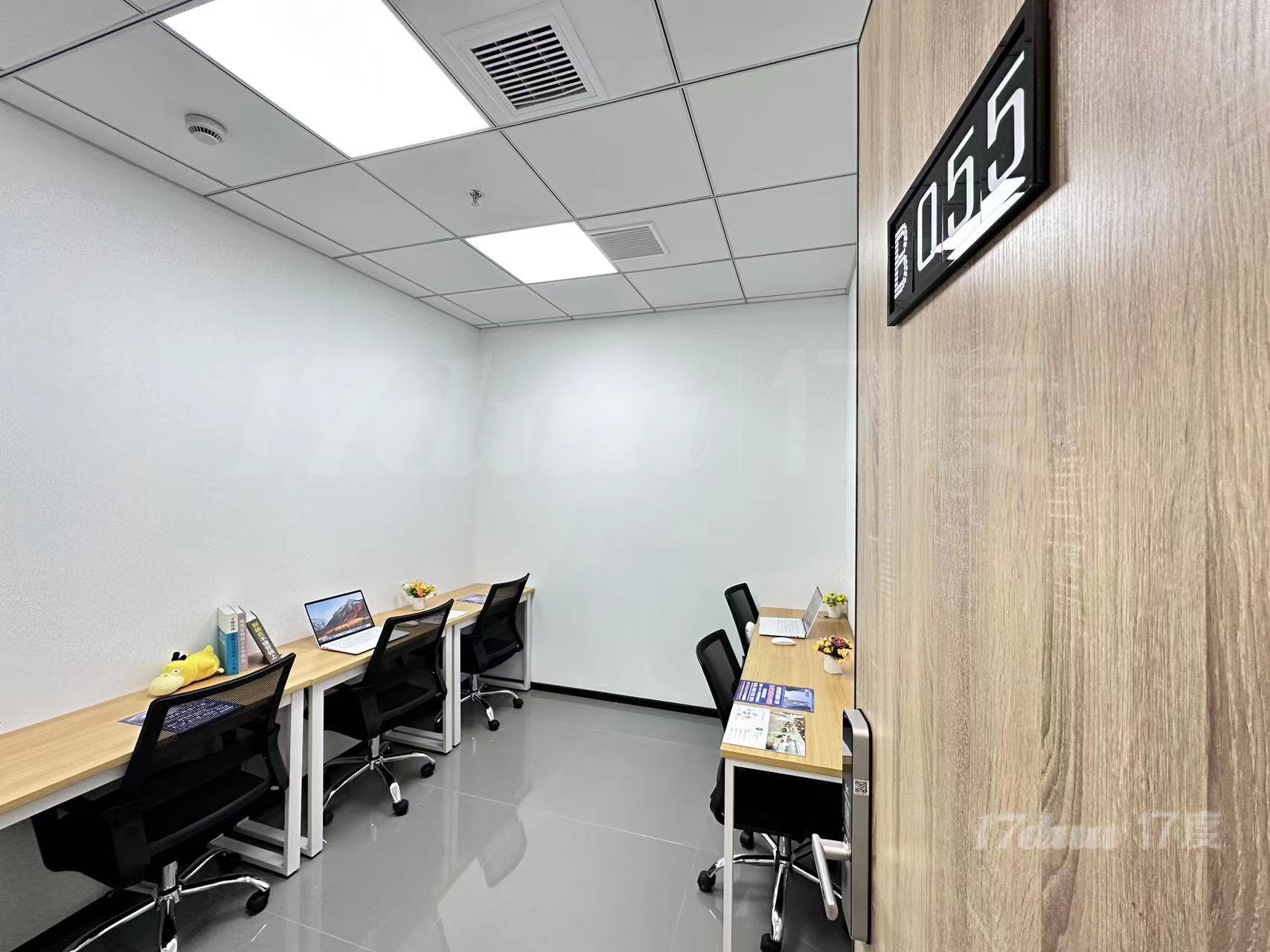 可申请大创补贴的办公室 精装修拎包即可办公就在火车东站旁