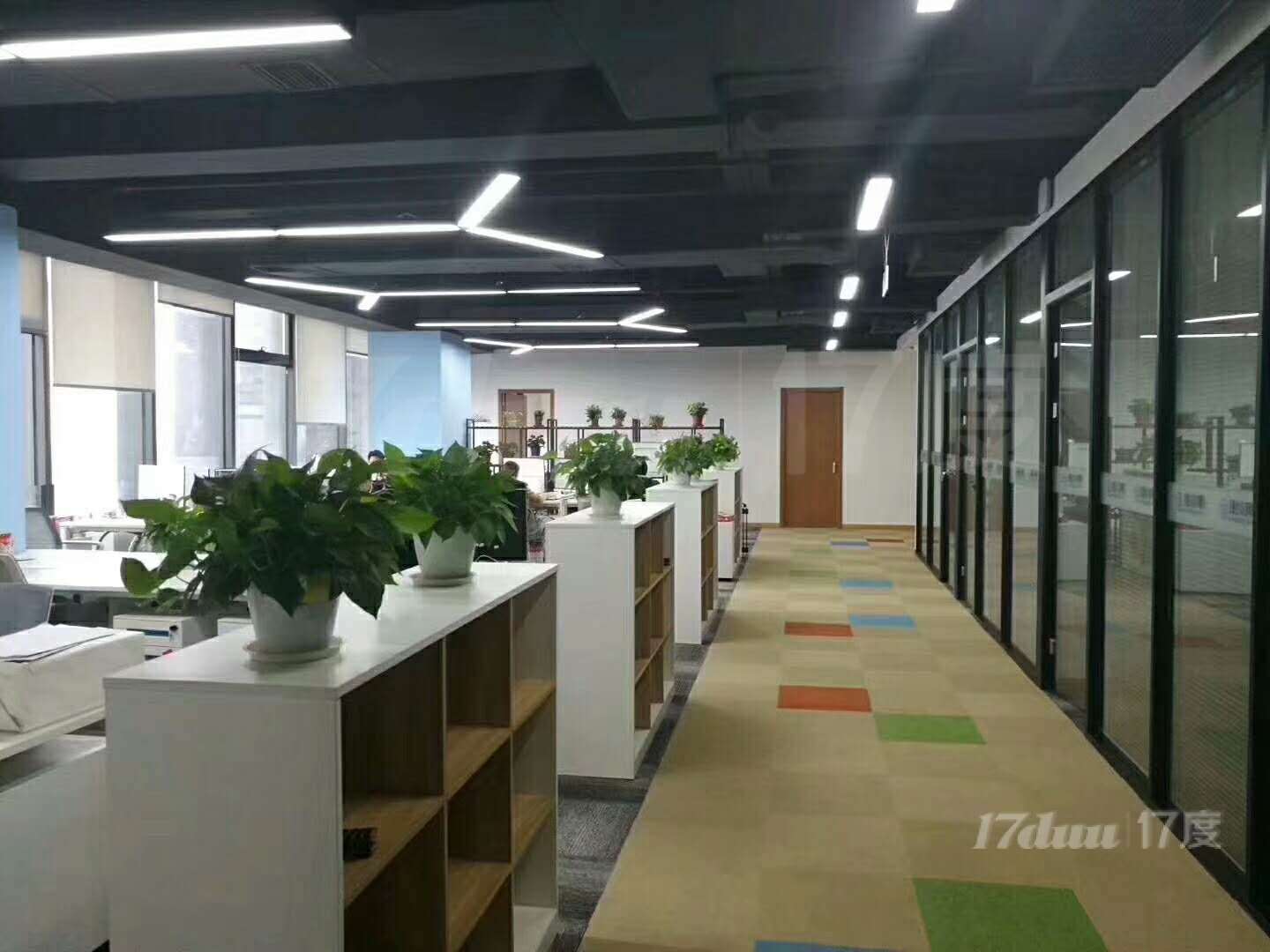长宁延安西路 整层2000平多隔间 设计装修独立空调即将到期
