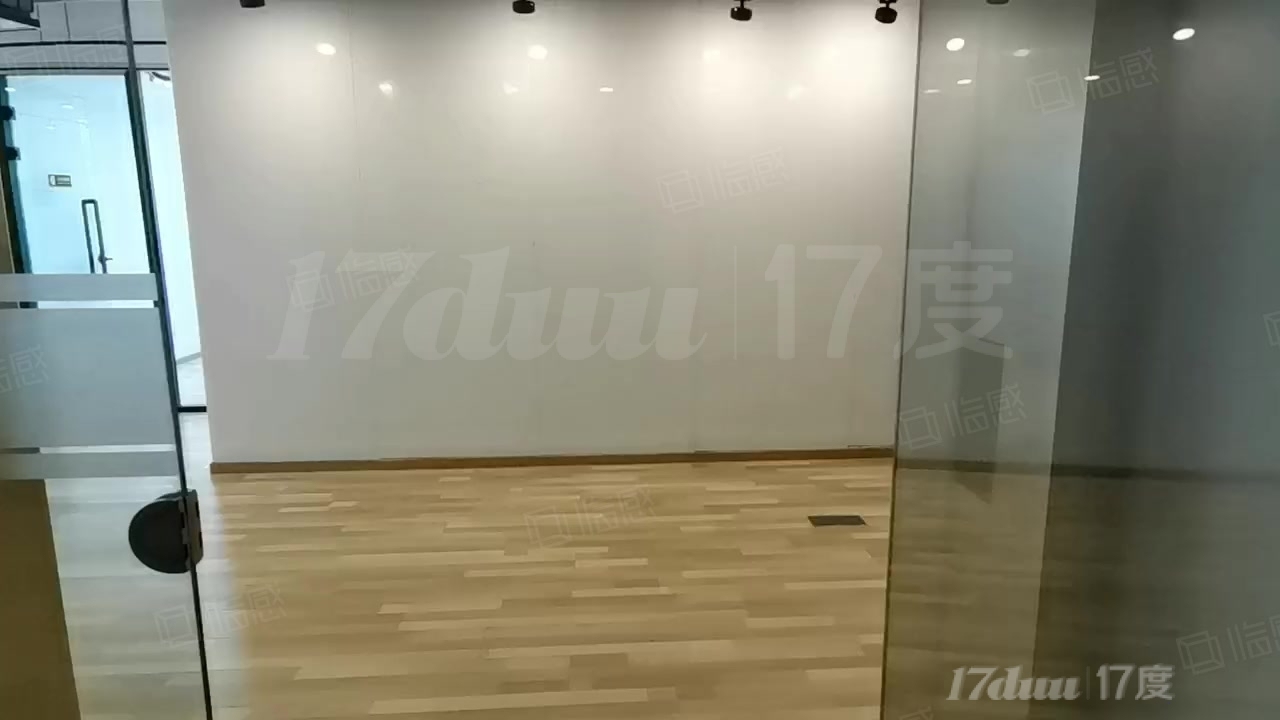 亚运村 北辰时代大厦 国企物业 精装 户型方正 正对电梯