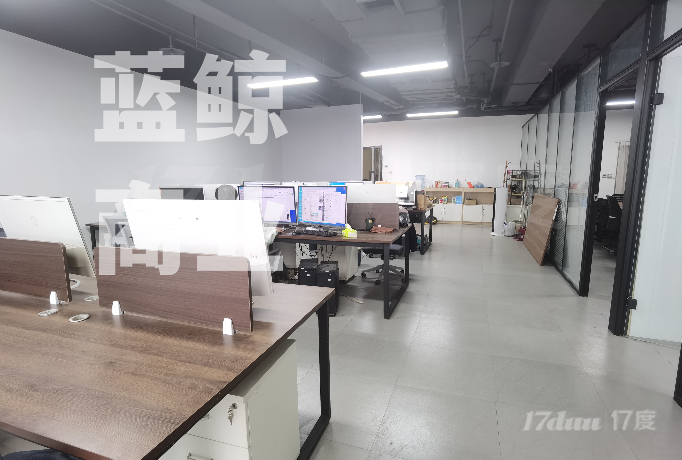 云龙万达160平高层南向精装拎包办公
