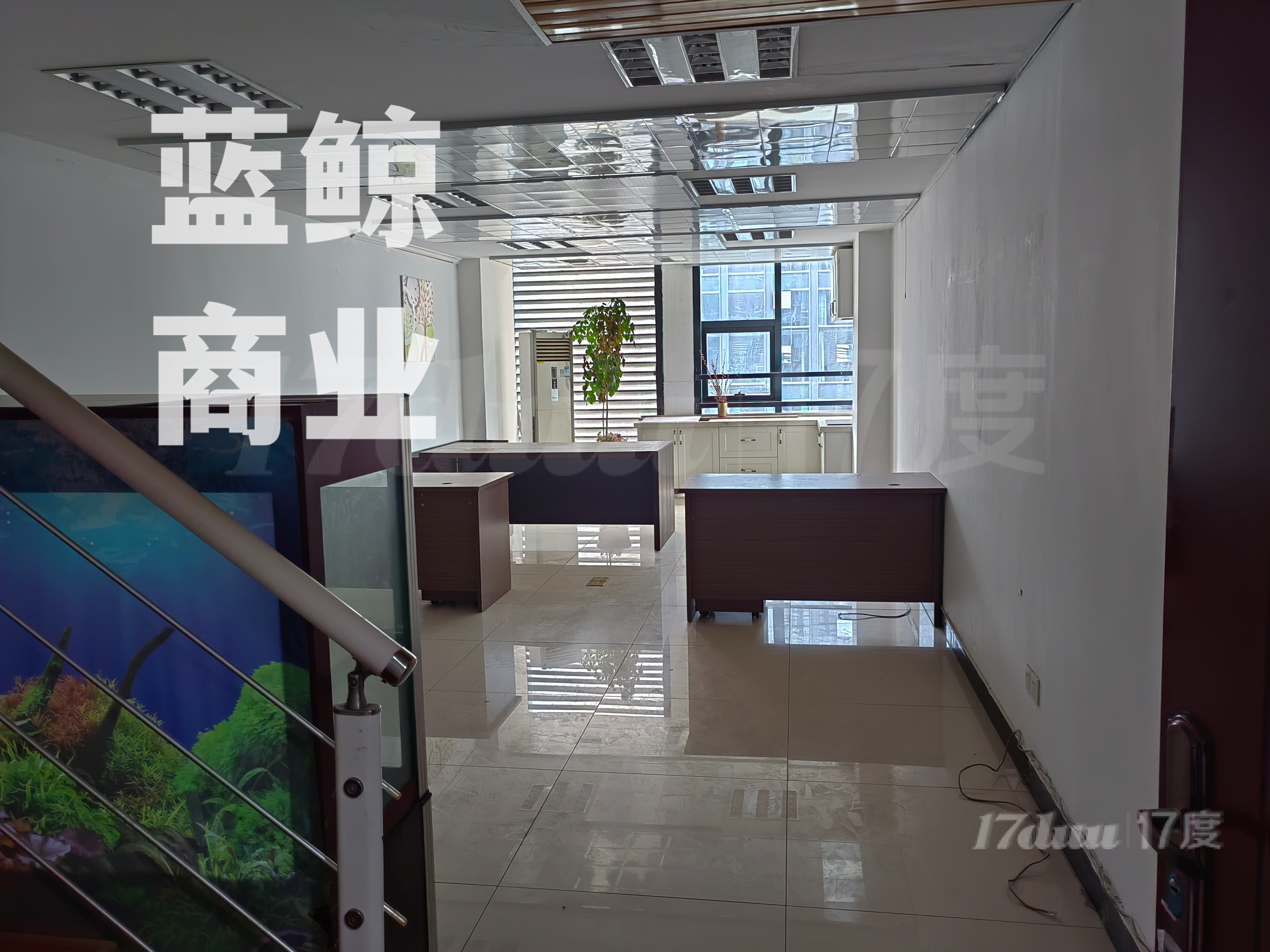 绿地商务城蓝海翡翠公馆100平复式拎包办公