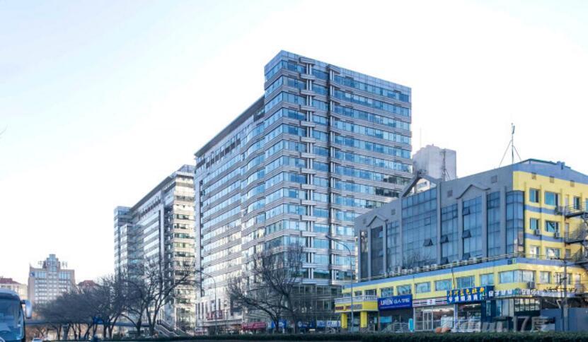 小办公室费用全包，包物管、水电、宽带、空调、办公家私等费用