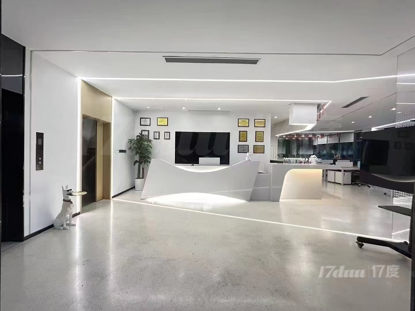 恒生科技园精装修独栋出租一楼带花园，顶楼带露台
