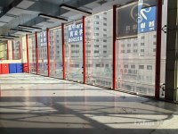 广场西口，金昌北路临街大开间商铺出租