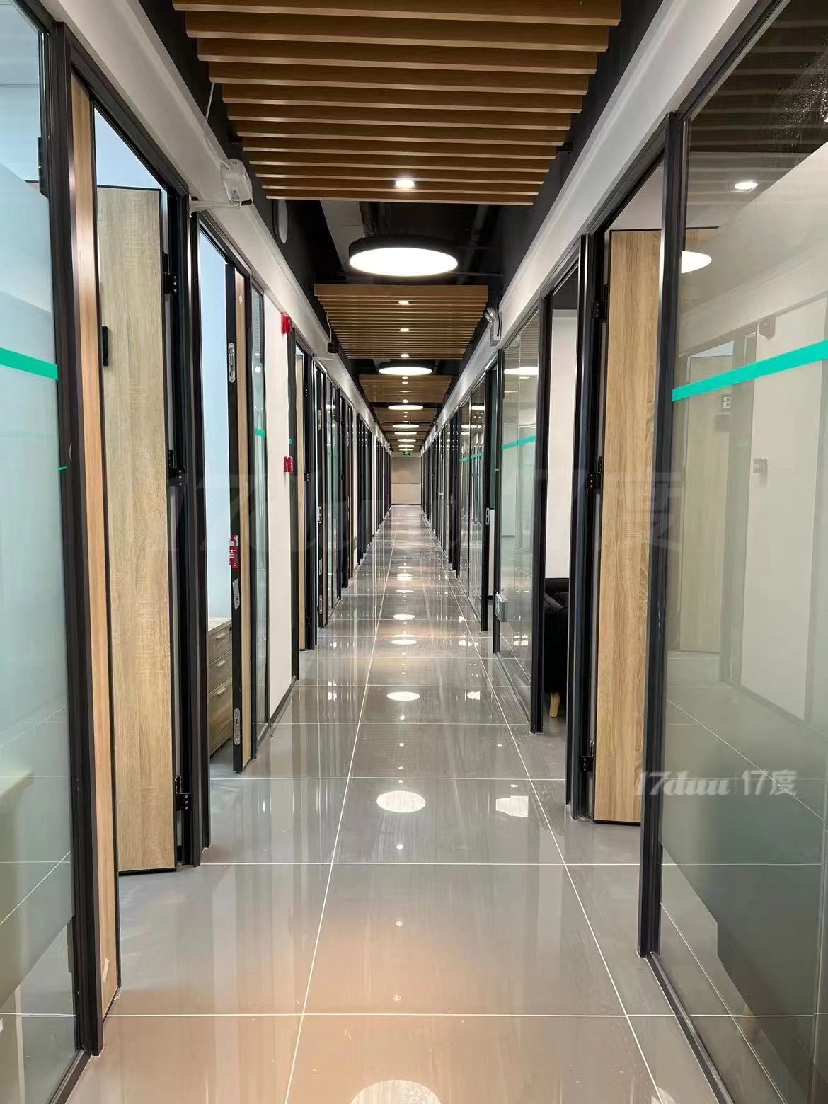 龙华中心区 带红本租赁凭证可解地址异常地铁口小型办公室出租