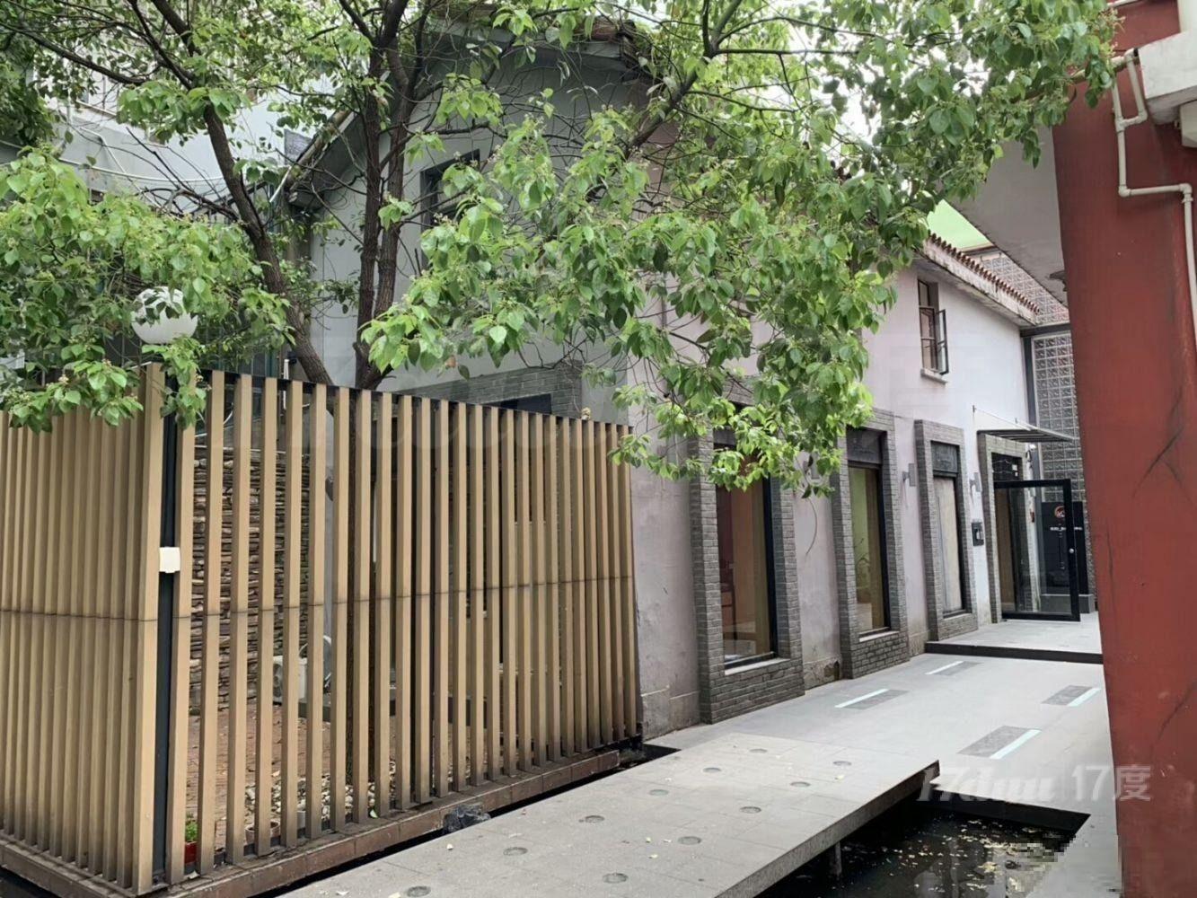 打浦桥创意园区 独栋二层 送独立后花园 随时看房 伍佰视觉园