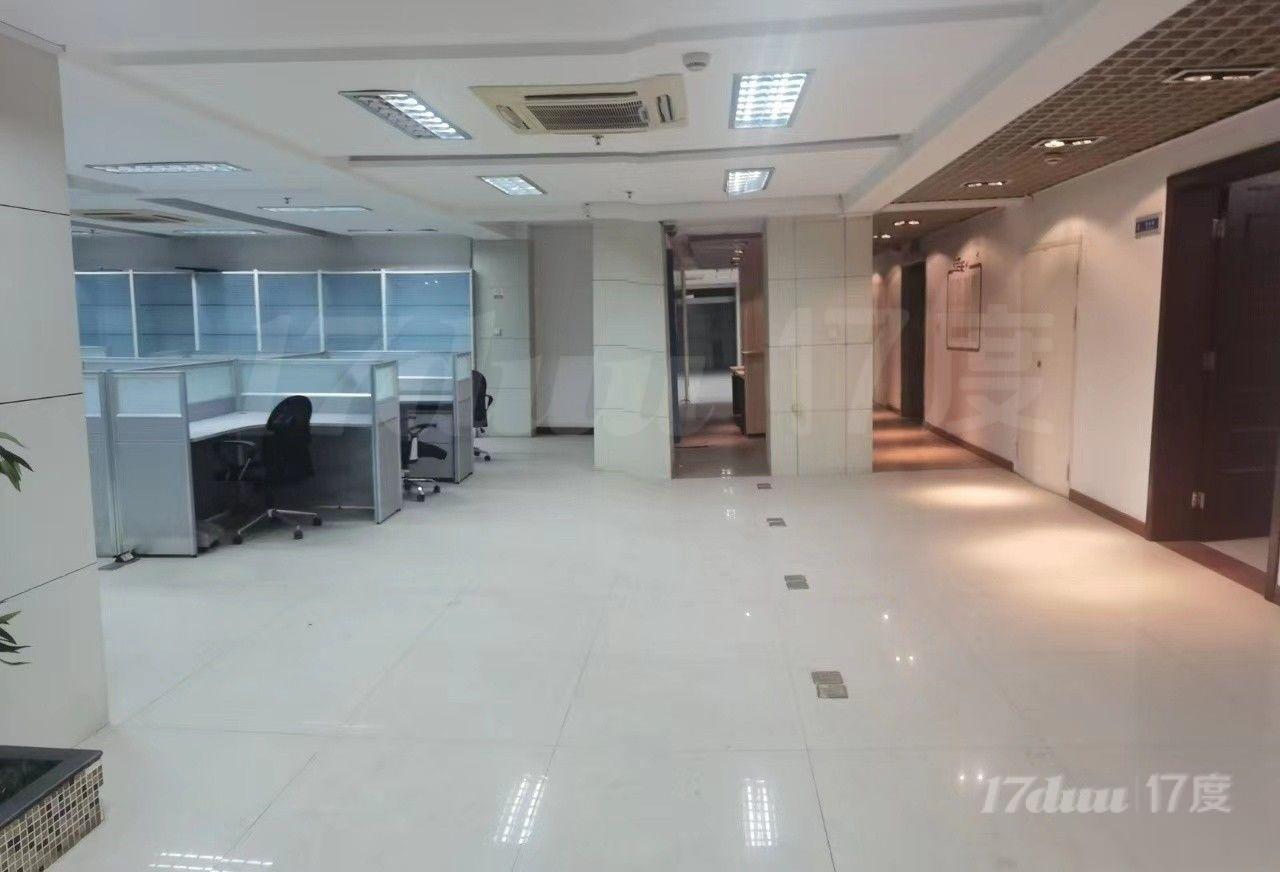 总部办公或会所的看过来，通煤气，可餐饮，整层正对公园视野好