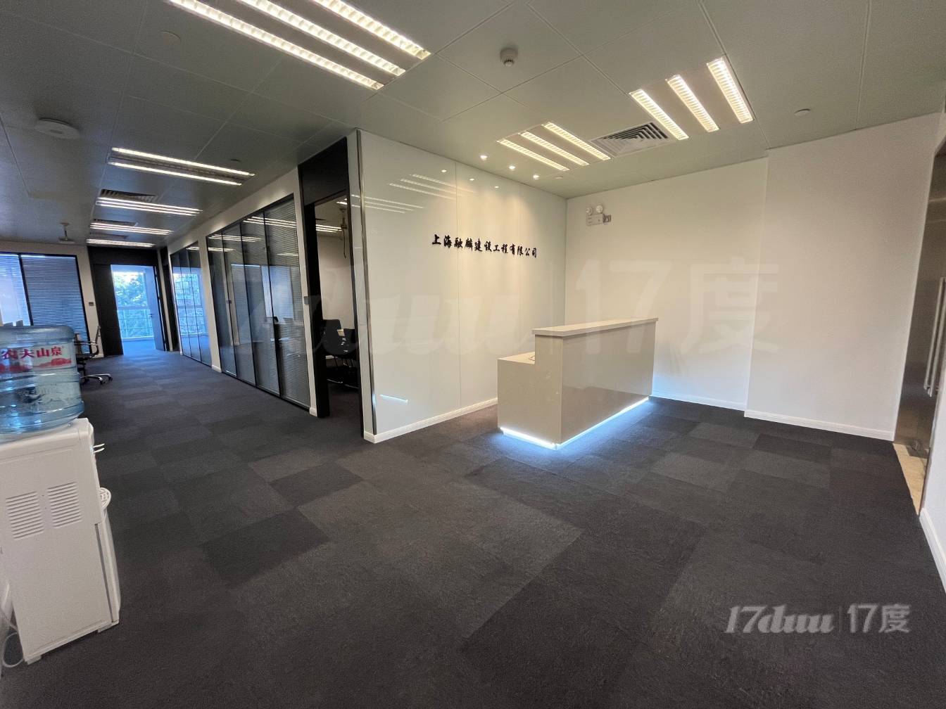 2号线地铁上建丨出租精装办公室丨家具全配随时入驻丨价格优