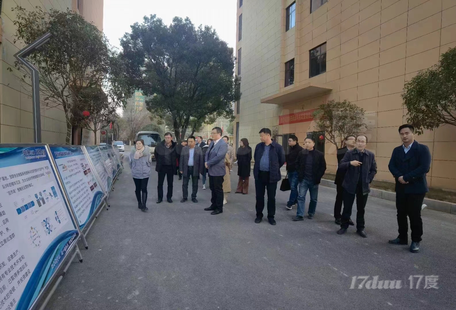 目前招商引资阶段，租金实惠，免停车费，配套设施齐全。