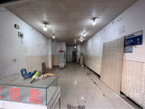 浦江路当街门面 房东直租