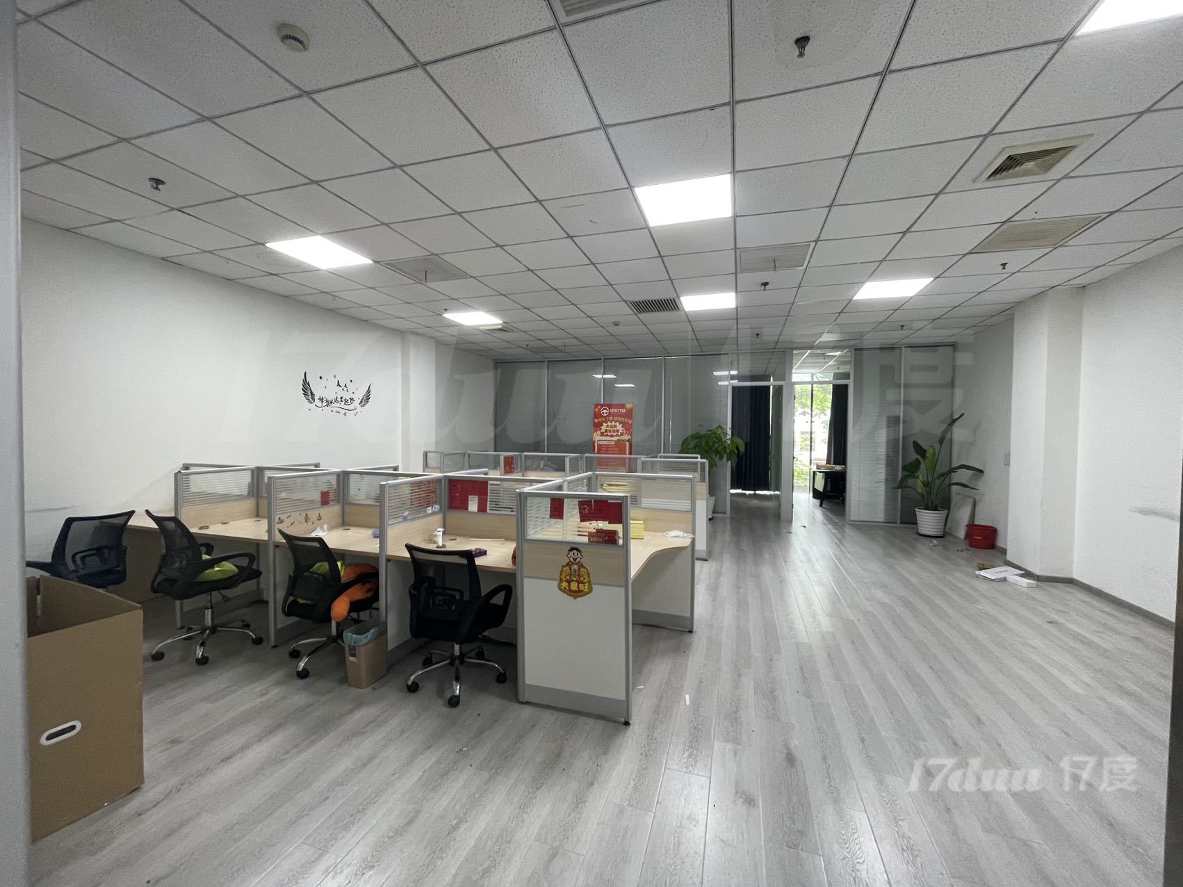 七宝商务区中春路地铁口7089创意园精装写字楼出租拎包办公随