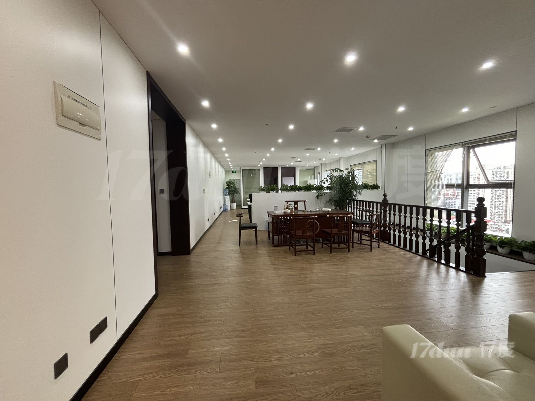 曹杨路 隆德路双向地铁 盛泉大厦 精装含家具750 可分割