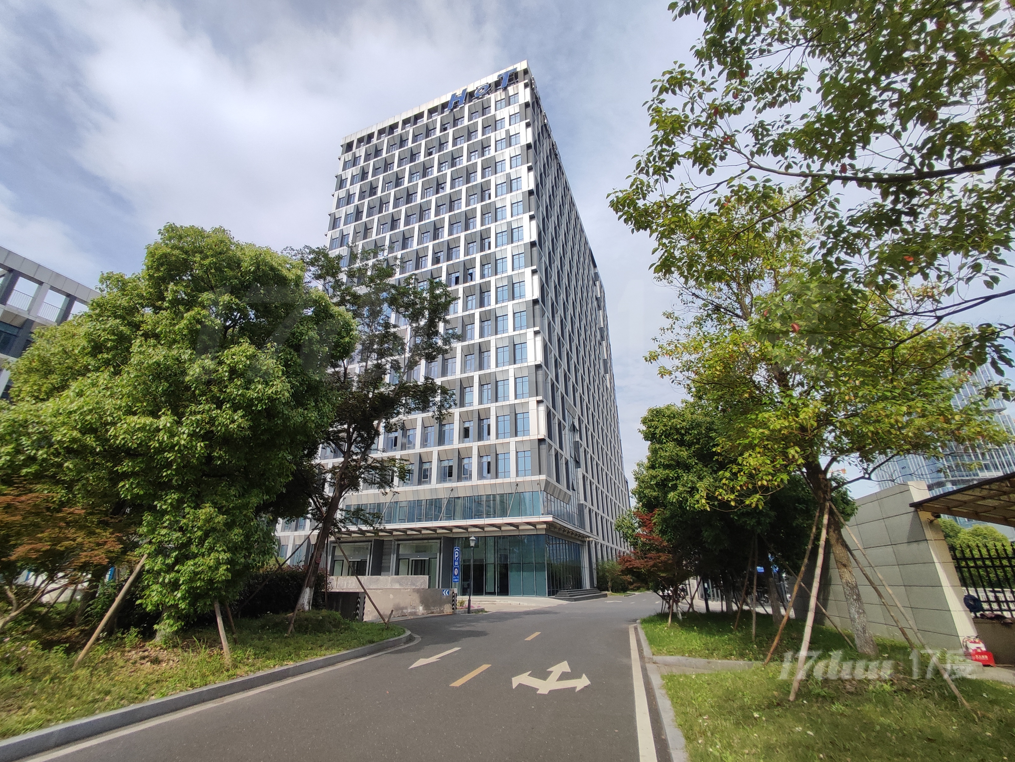 下沙医药港小镇性价比高商务办公直播办公写字楼