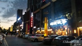 文理西侧高新名门商业街临街176平商铺出租