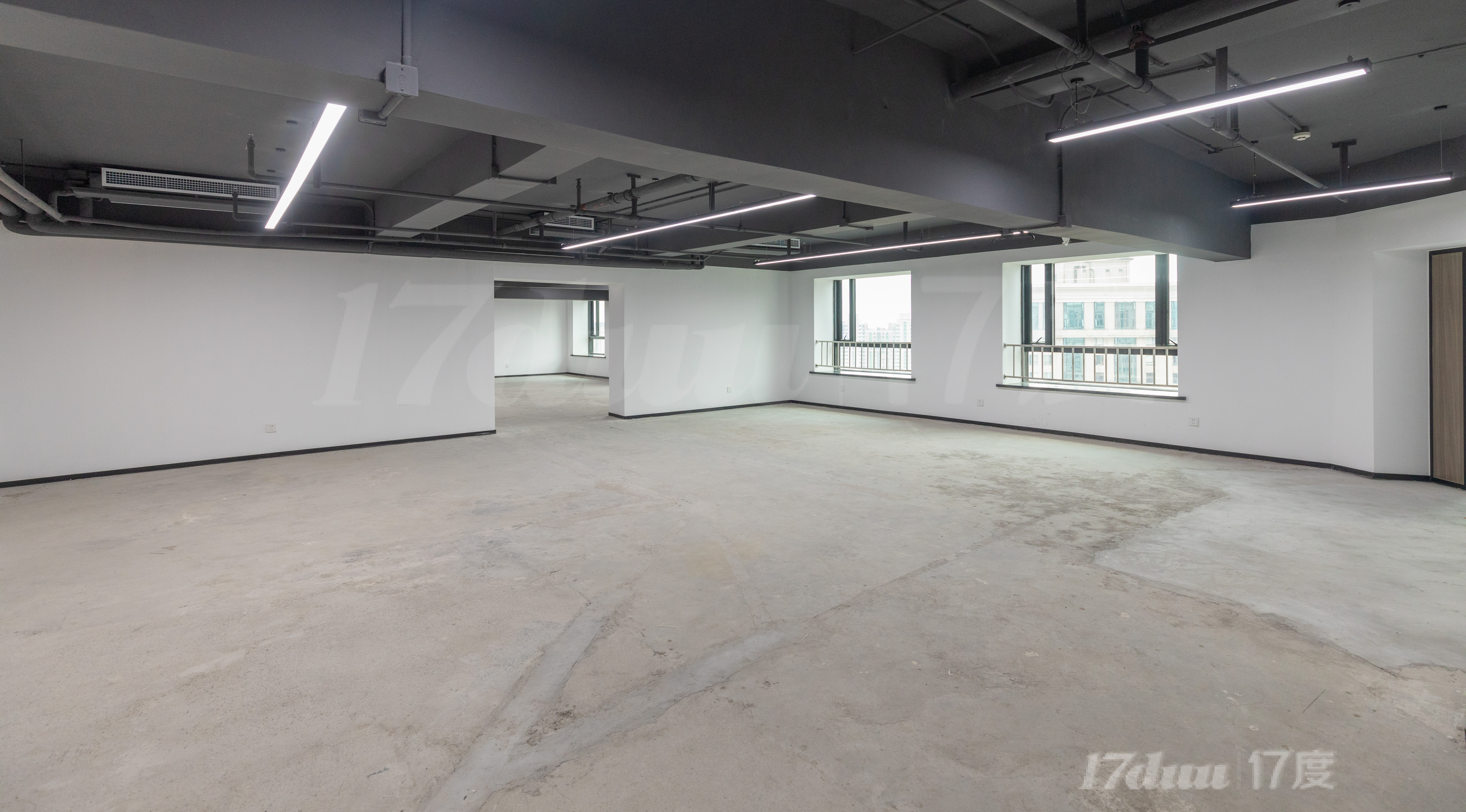 双线地铁口 精装修带家私办公 光大会展中心