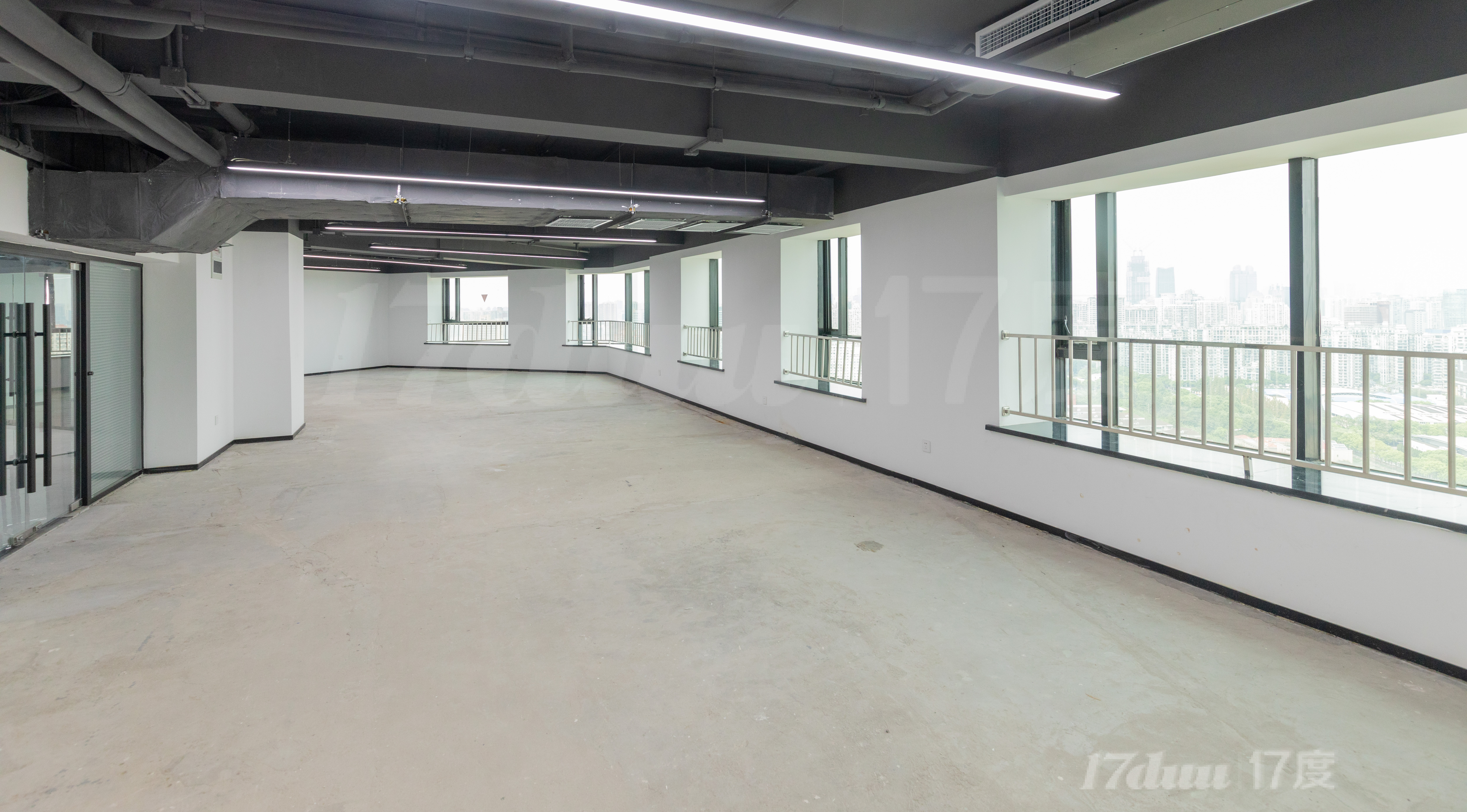 漕宝路双地铁口 精装修带家私办公 光大会展中心