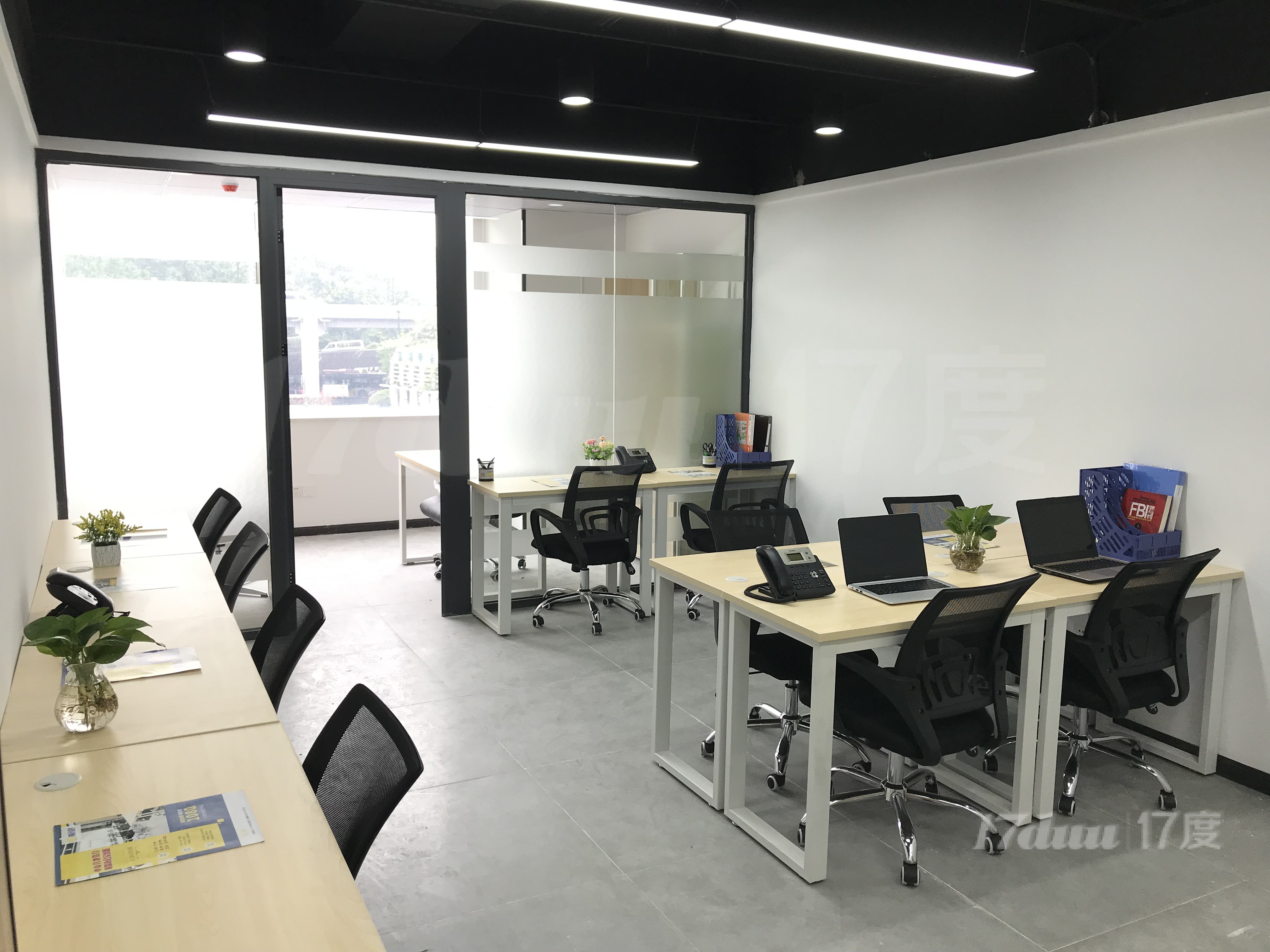 联合办公小面积办公场地，工位卡位会议室，599起，包水电物业