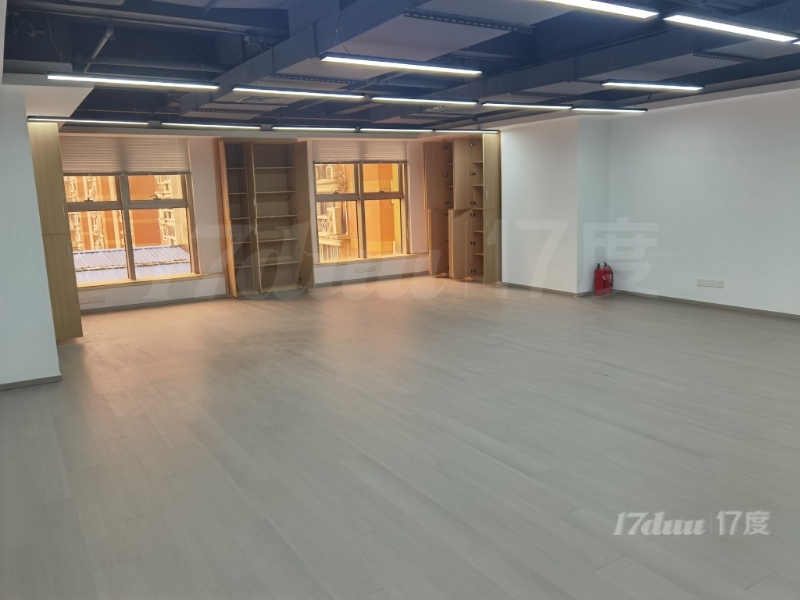 2.11号线江苏路 华敏翰尊125㎡ 大通间 送超长免租