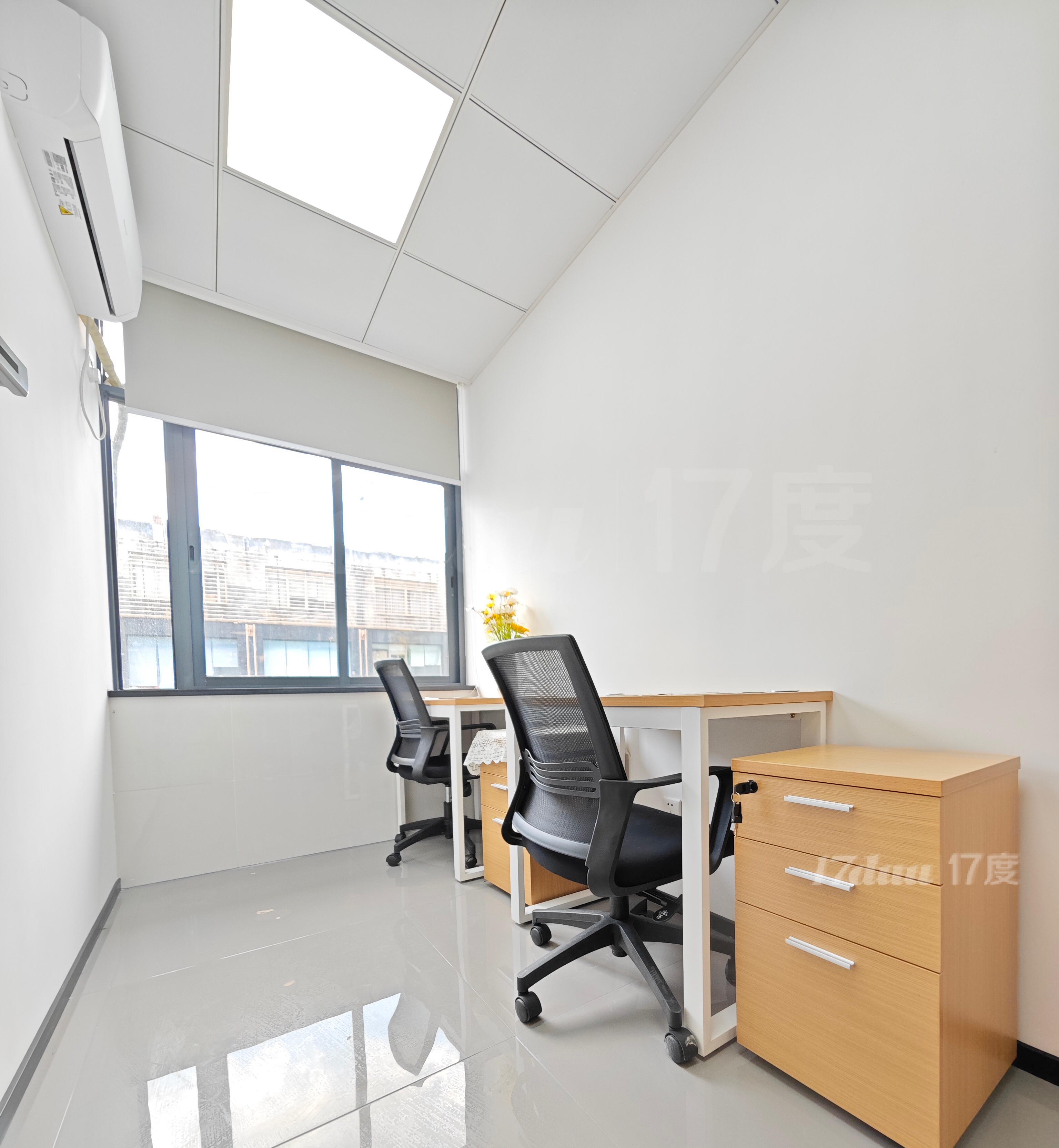 送免租一个月丨华强北地铁口办公室丨免费注册托管解异常丨有红本