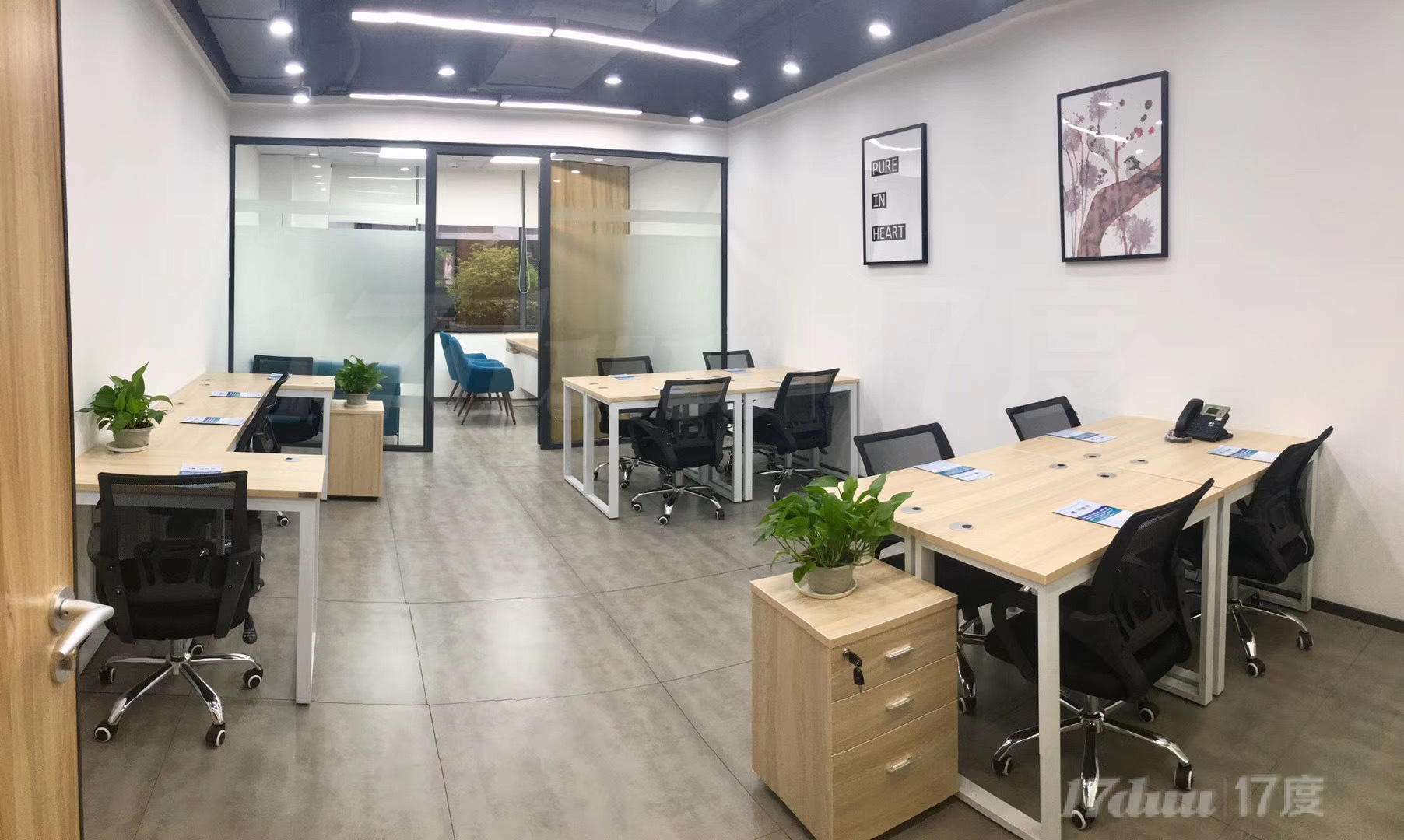 800元小面积精装办公室出租，水电全包，可注册变更，配合退税
