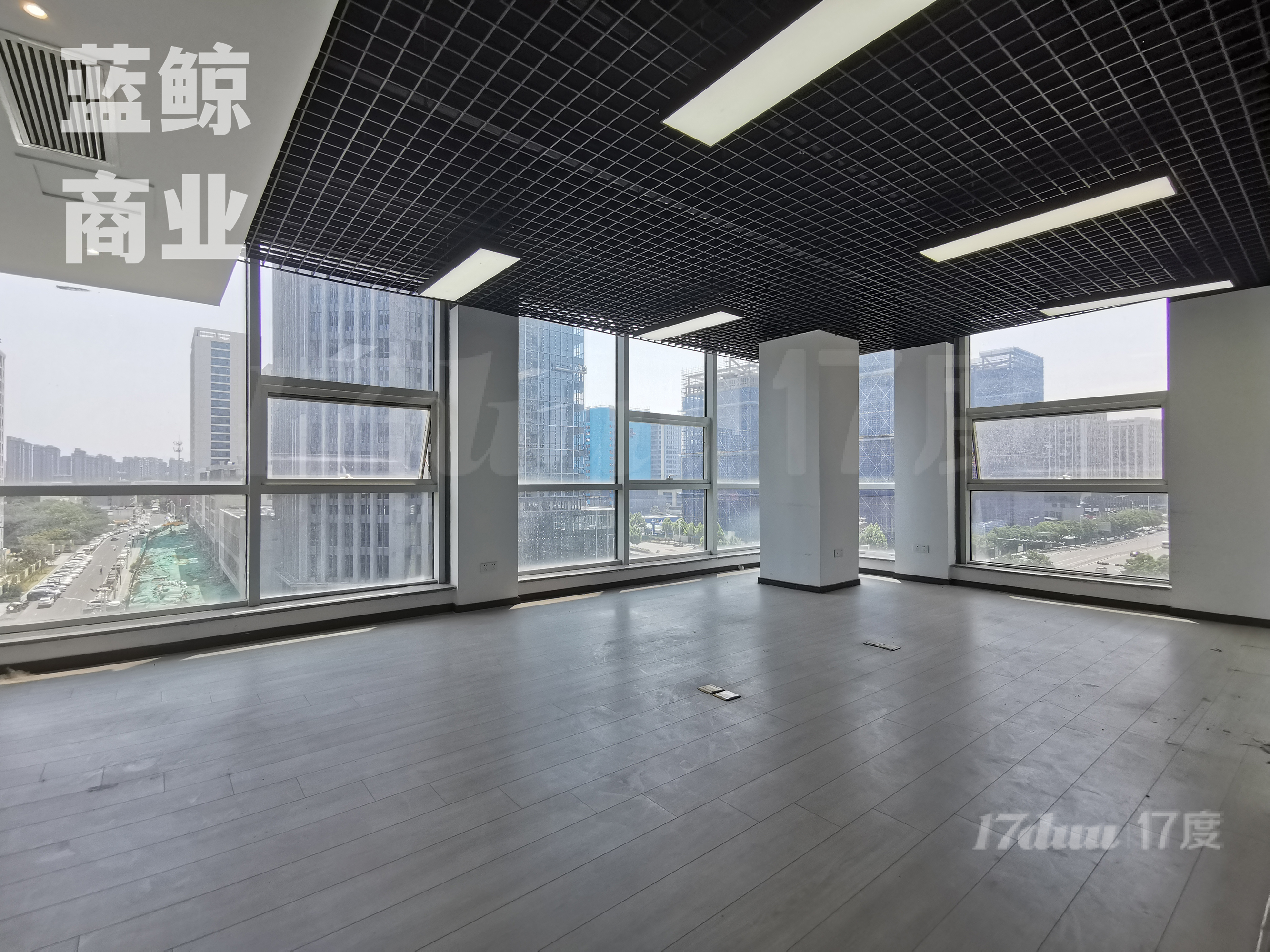 东南户  万达旁 东区核心 性价比最高 带隔间 随搬随用
