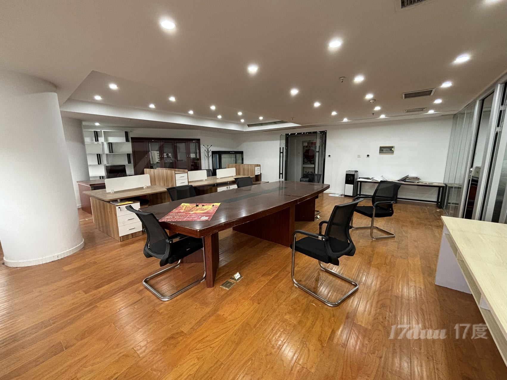 户型方正丨中关村科技大厦丨精装修带家具158平丨曹杨路地铁口