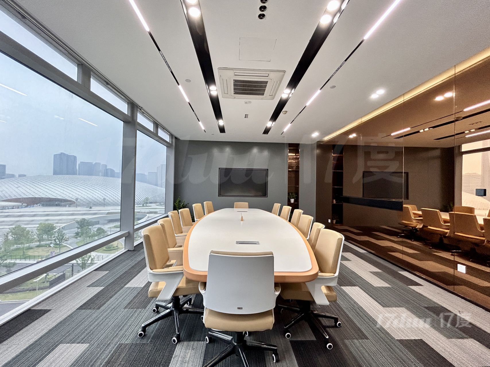 【广辰地产】精装修带家具 拎包办公 欢迎咨询 随时看房?。?！