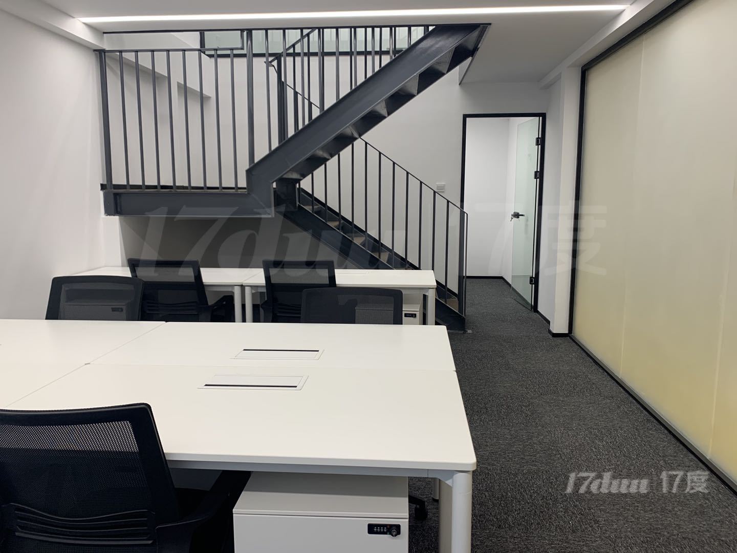 静安科技中心140平LOFT 22个工位 8号线中兴路站