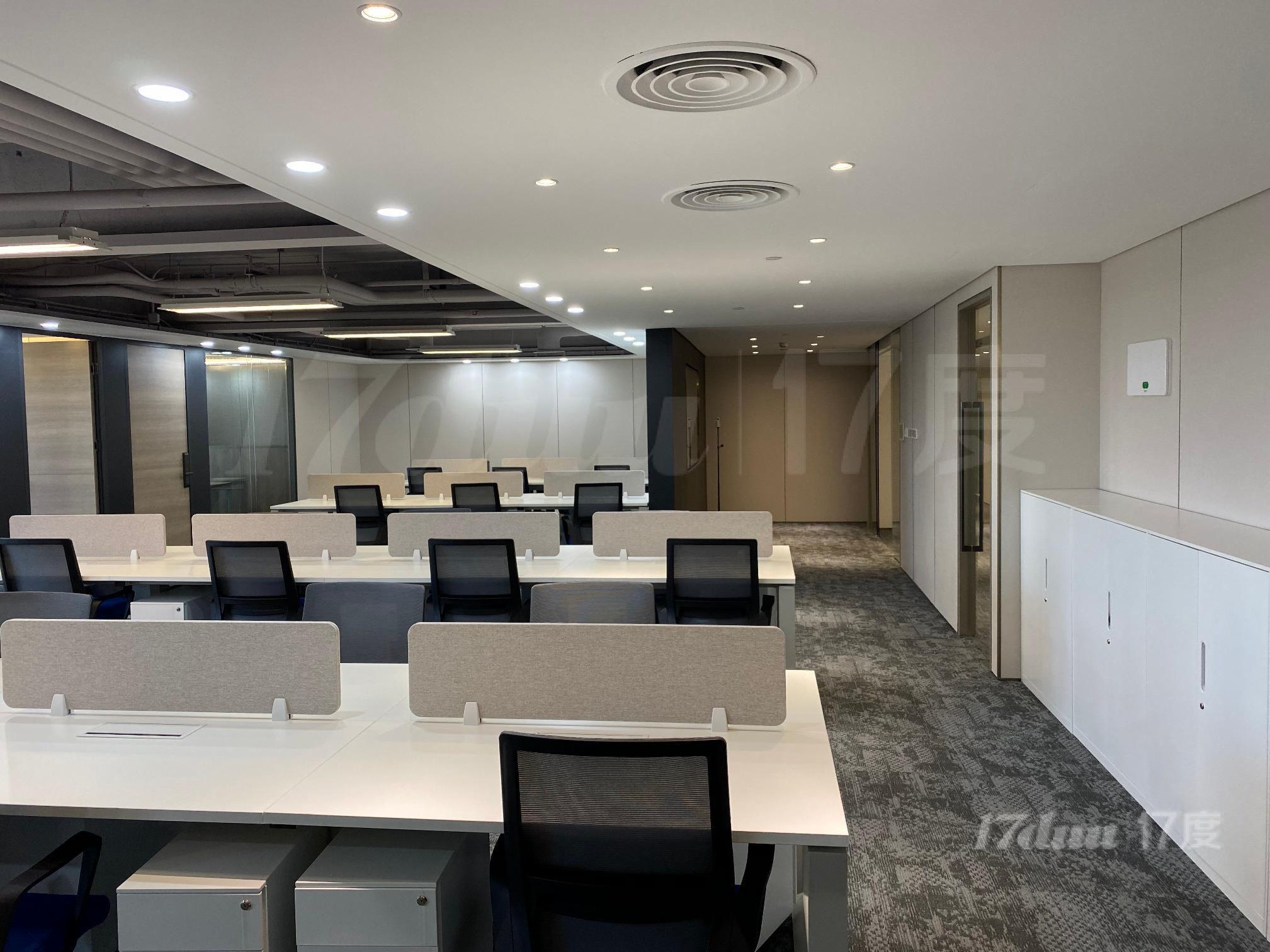 永新创兴3个隔断22工位，人广地铁口精装带家具房型正拎包入住