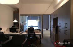 精致小户型办公室出租,家具、办公用品齐全