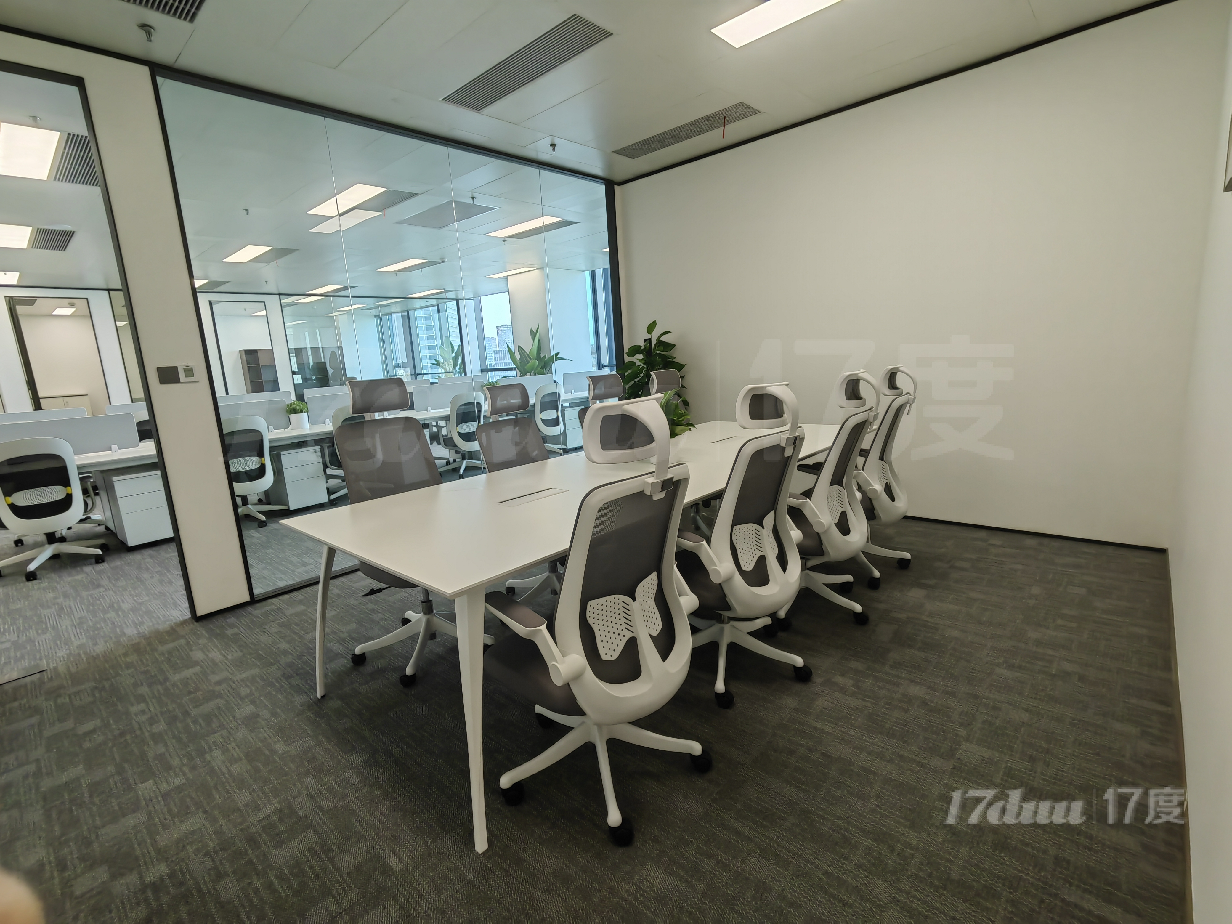 普陀新楼中海精装带家具，高区双面采光，随时看房