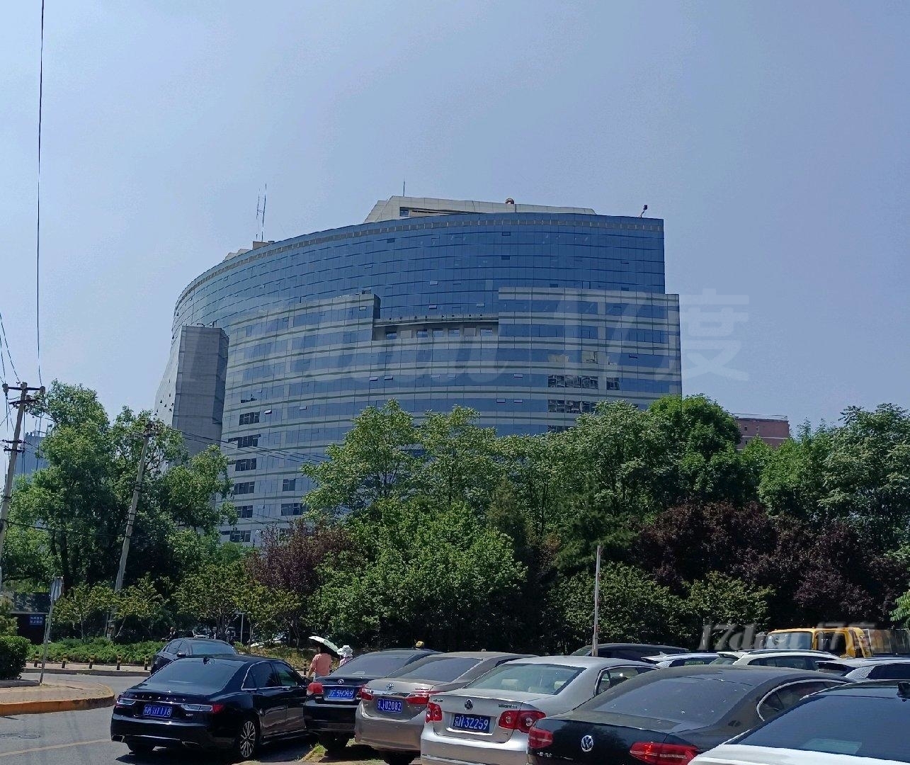 产权人出租西直门金运大厦B座写字楼、精装修 可配家具